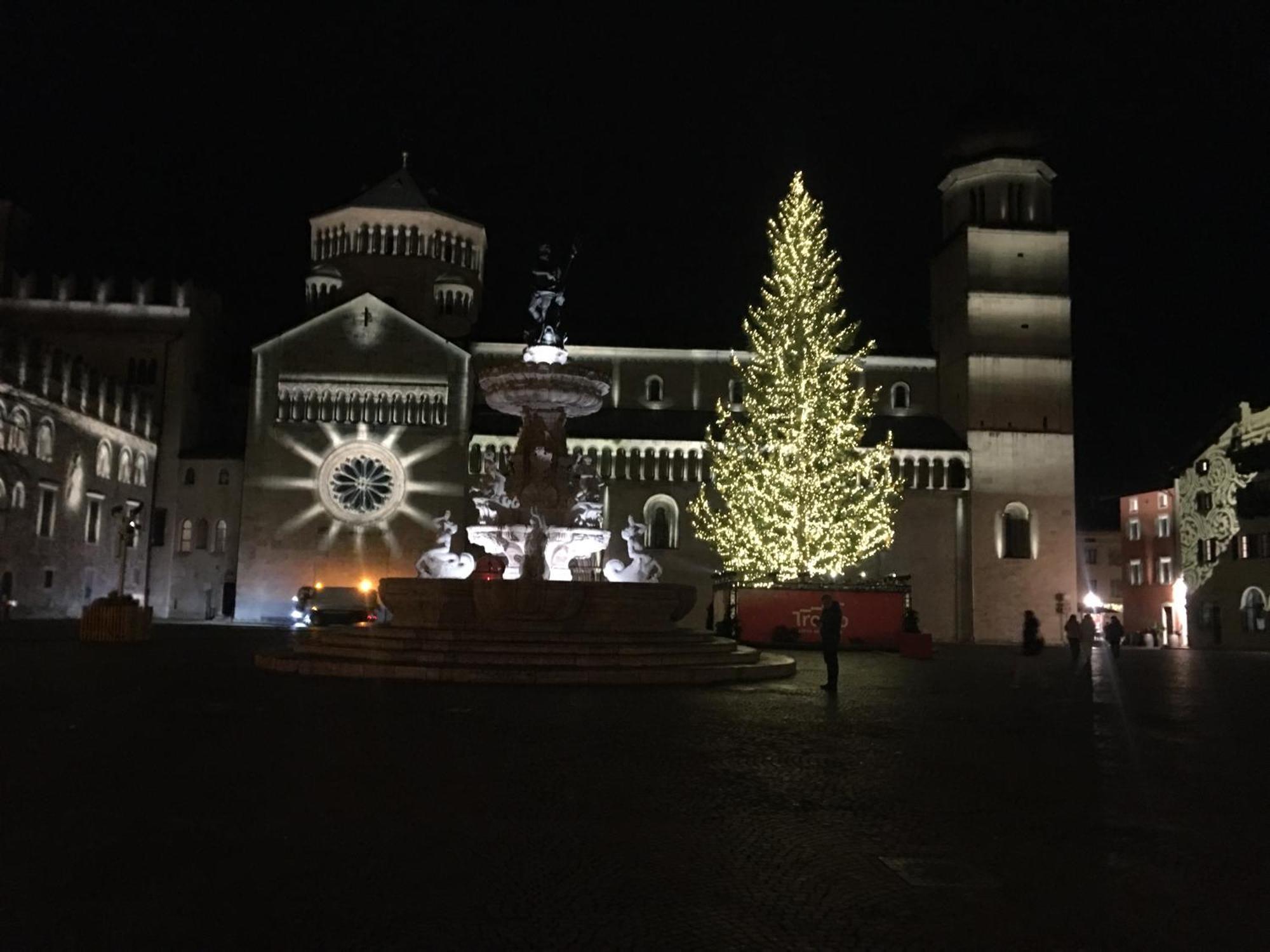 Al Vicolo Bed & Breakfast Trento Bagian luar foto
